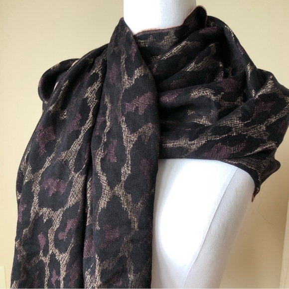 BLACK & gold Leopard print blanket scarf - Picture 2 of 6